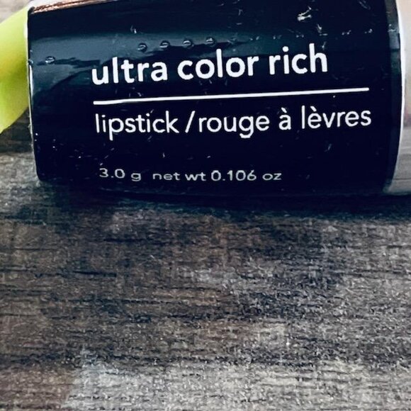 NOS AVON Ultra Color Rich Lipstick SEALED U8 Country Rose - Picture 3 of 4